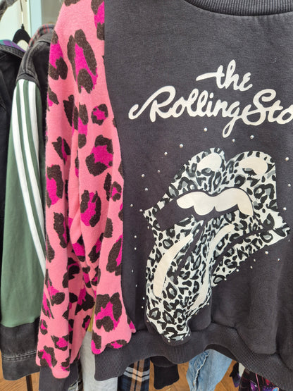 Rolling leopard