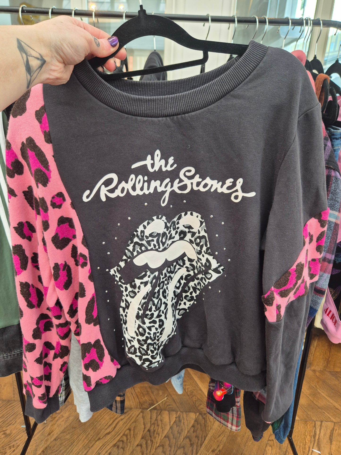 Rolling leopard