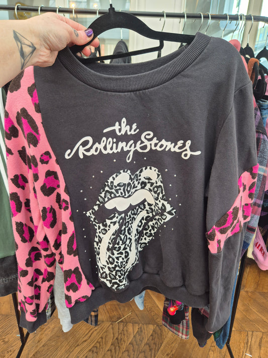 Rolling leopard