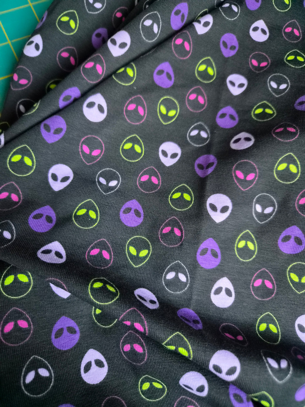 ⚡️👀 one off design 👽